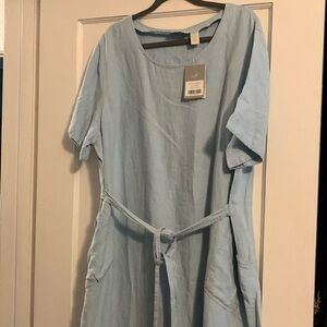 NWT Beautiful linen full length dress